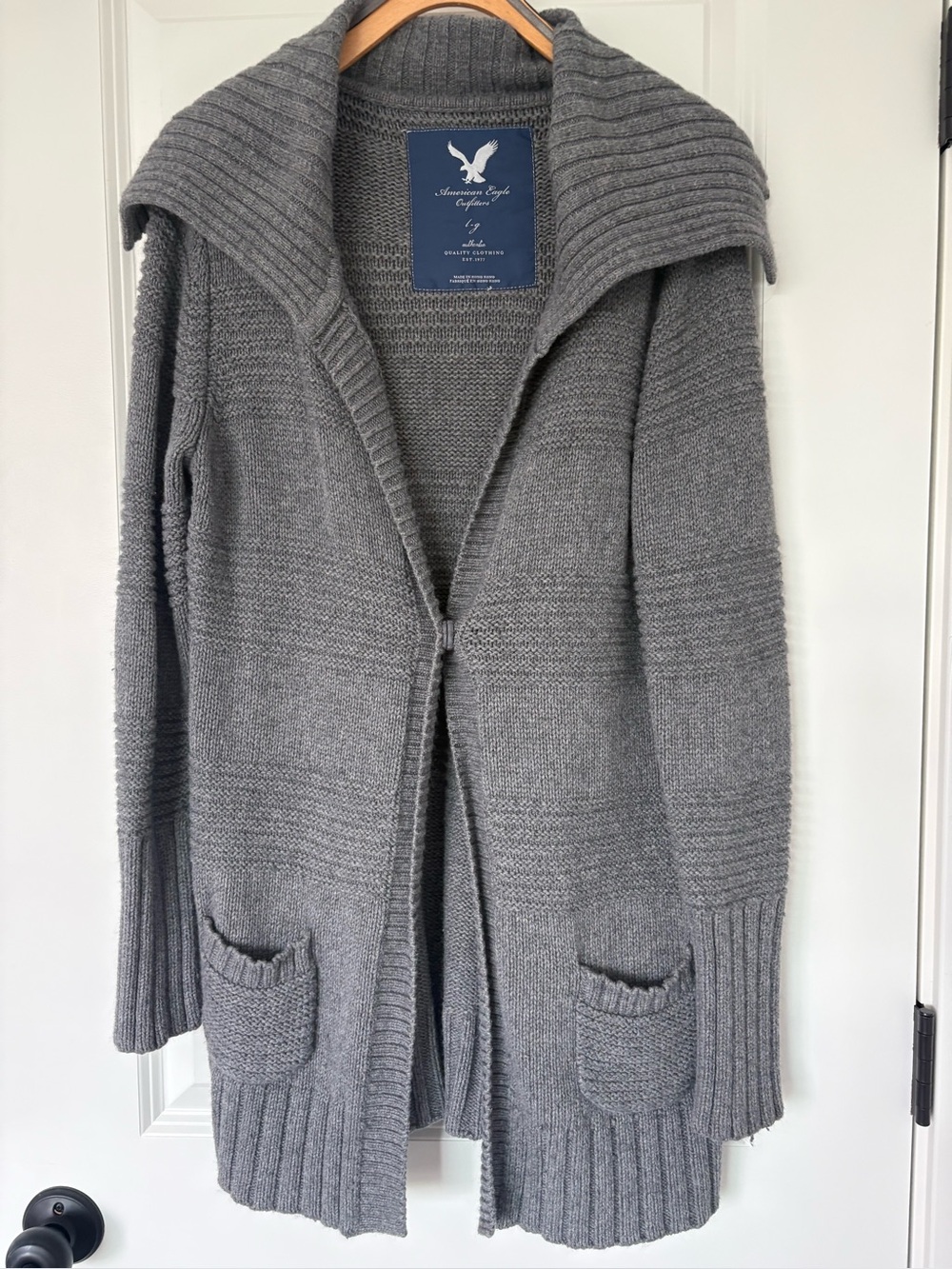 American Eagle Charcoal Gray Knit Cardigan Sweater - Large